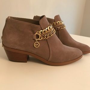 NWT Michael Kors Rickie Flat Booties
